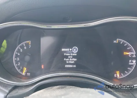 2021 Jeep Grand Cherokee Laredo E 4X2 из США, поврежденный, VIN 1C4RJEAG9MC597800